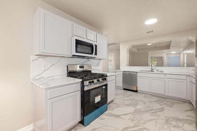 9230 Wolcott Park Lane, Houston, TX 77075