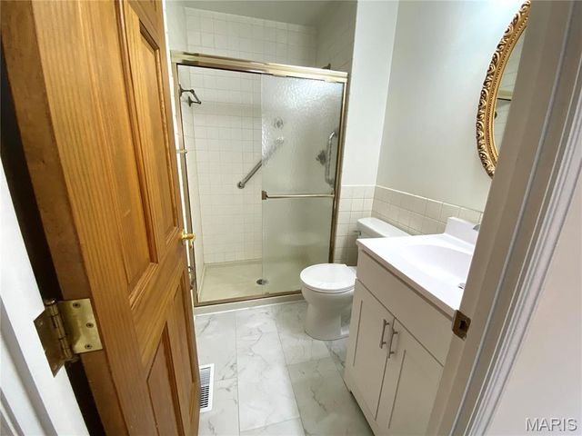 2287 Woodgrass Drive, Overland, MO 63114