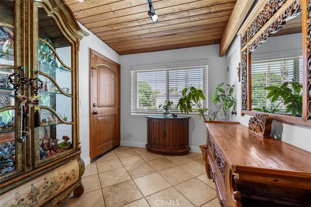 327 Santa Isabel, Newport Beach, CA 92660 — photo 4
