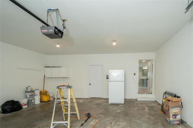 820 E 1000 Road, Lawrence, KS 66047