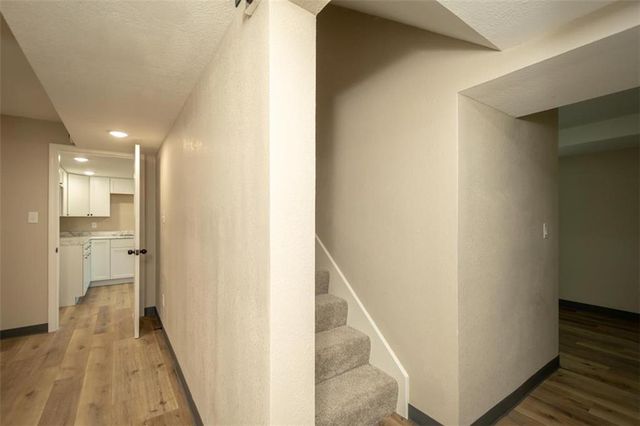 820 E 1000 Road, Lawrence, KS 66047