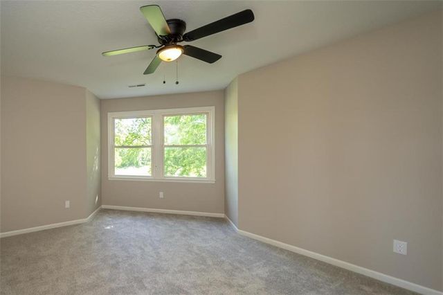 820 E 1000 Road, Lawrence, KS 66047