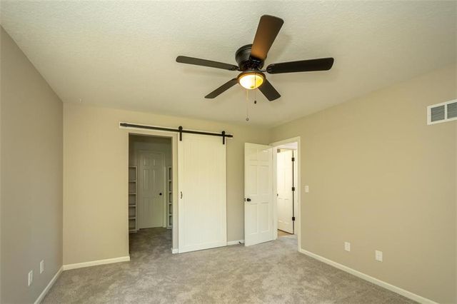 820 E 1000 Road, Lawrence, KS 66047