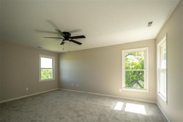 820 E 1000 Road, Lawrence, KS 66047