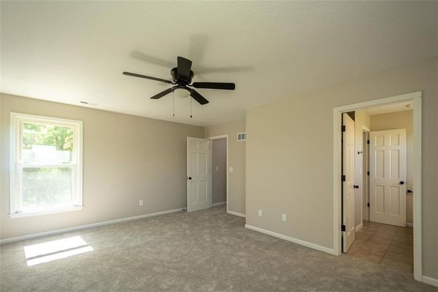 820 E 1000 Road, Lawrence, KS 66047