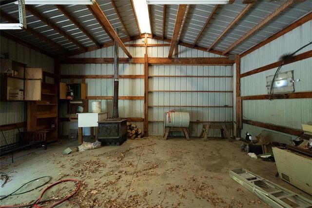 820 E 1000 Road, Lawrence, KS 66047