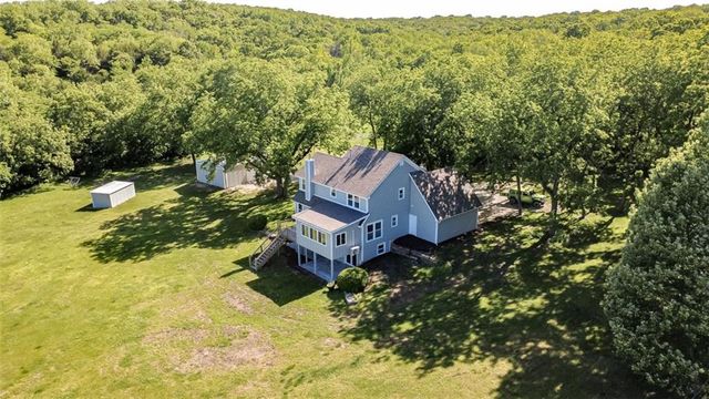 820 E 1000 Road, Lawrence, KS 66047