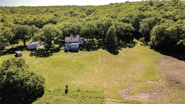 820 E 1000 Road, Lawrence, KS 66047