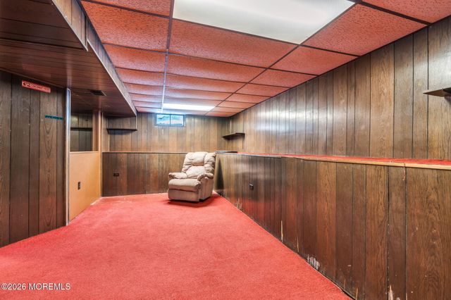 17 Crestview Drive, Middletown, NJ 07748