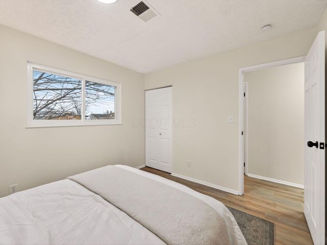 3105 Wessex Court, Columbus, OH 43232