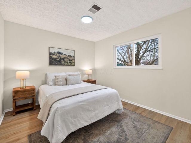 3105 Wessex Court, Columbus, OH 43232