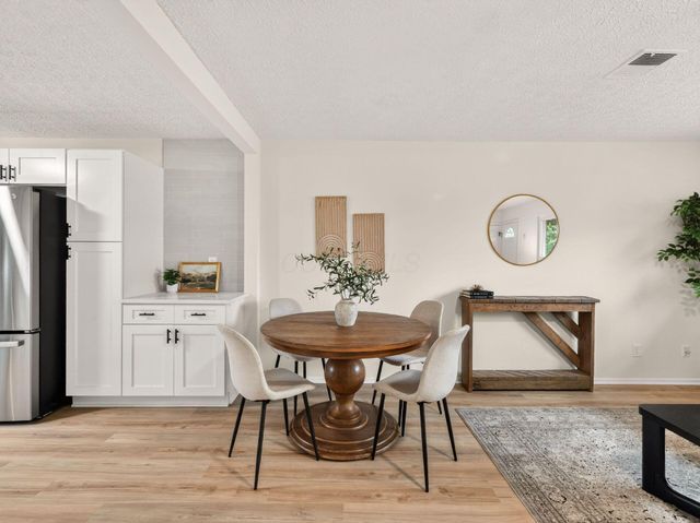 3105 Wessex Court, Columbus, OH 43232