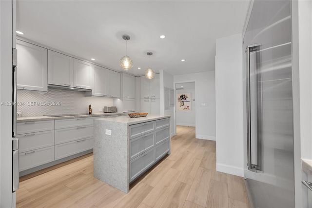 3 Grove Isle Drive C1402, Miami, FL 33133