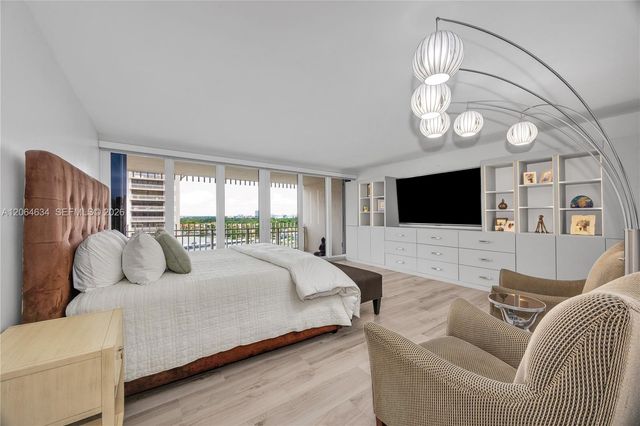 3 Grove Isle Drive C1402, Miami, FL 33133