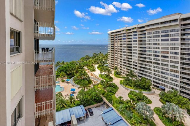 3 Grove Isle Drive C1402, Miami, FL 33133