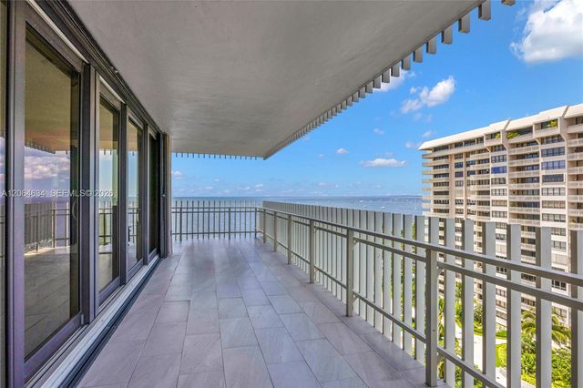 3 Grove Isle Drive C1402, Miami, FL 33133