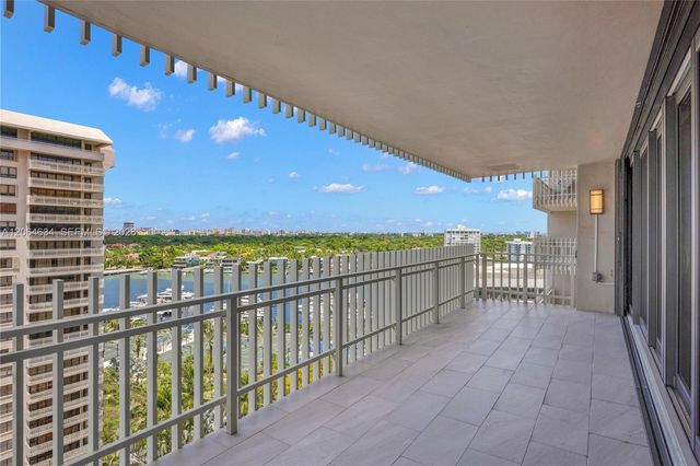 3 Grove Isle Drive C1402, Miami, FL 33133