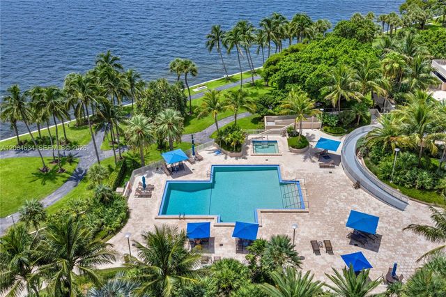 3 Grove Isle Drive C1402, Miami, FL 33133