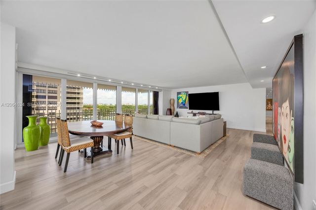 3 Grove Isle Drive C1402, Miami, FL 33133