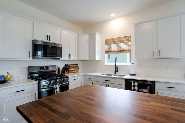 1097 Virgo Drive, Franklin, IN 46131