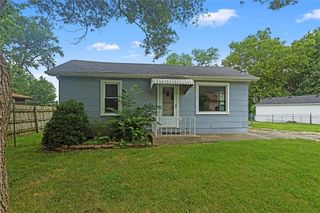 6114 N Main Street, Gladstone, MO 64118