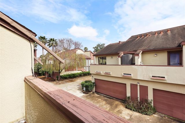 2409 Bering Drive 4, Houston, TX 77057