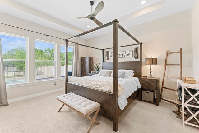 380 Maralinda Dr, St Augustine, FL 32095