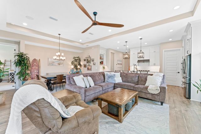 380 Maralinda Dr, St Augustine, FL 32095