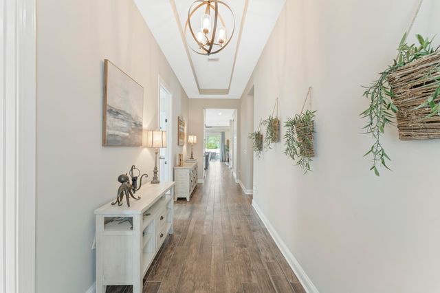 380 Maralinda Dr, St Augustine, FL 32095