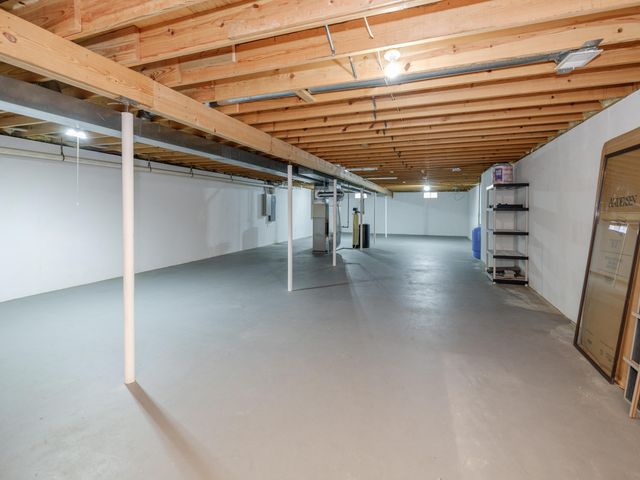 48156 County Road 652, Mattawan, MI 49071