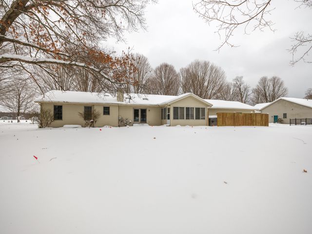 48156 County Road 652, Mattawan, MI 49071