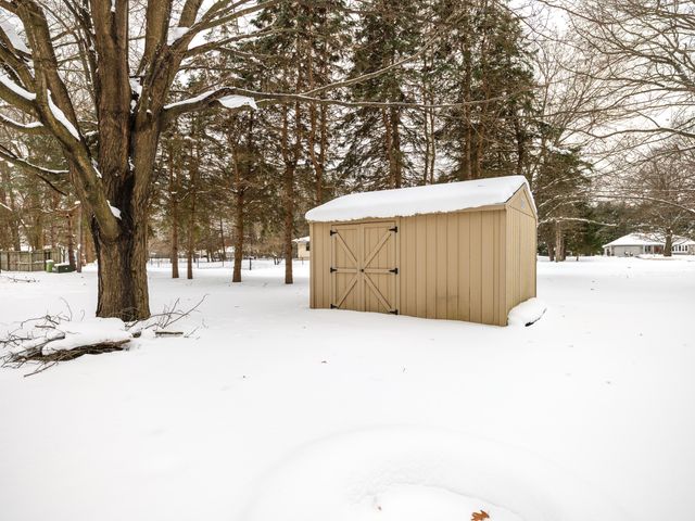 48156 County Road 652, Mattawan, MI 49071