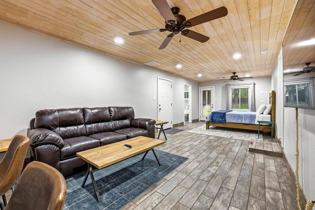 109 Arkansas Street, Pottsboro, TX 75076