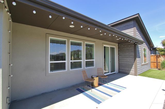 8369 W Meltwater Lane, Eagle, ID 83616