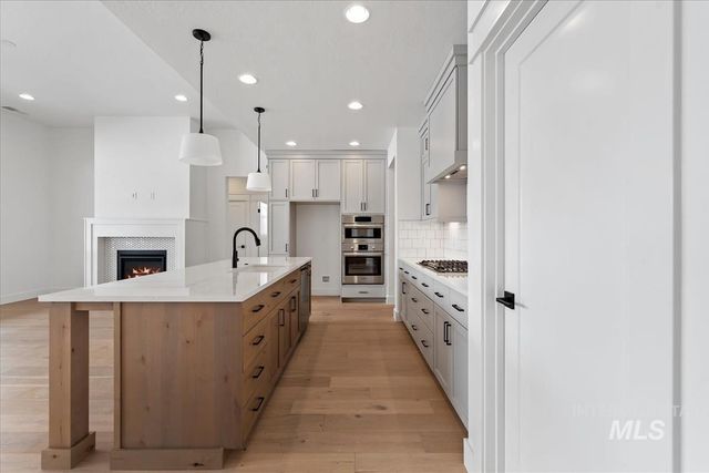 8369 W Meltwater Lane, Eagle, ID 83616