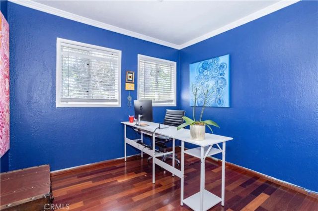 17101 Gault, Lake Balboa, CA 91406