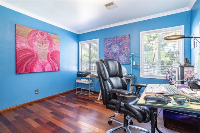 17101 Gault, Lake Balboa, CA 91406