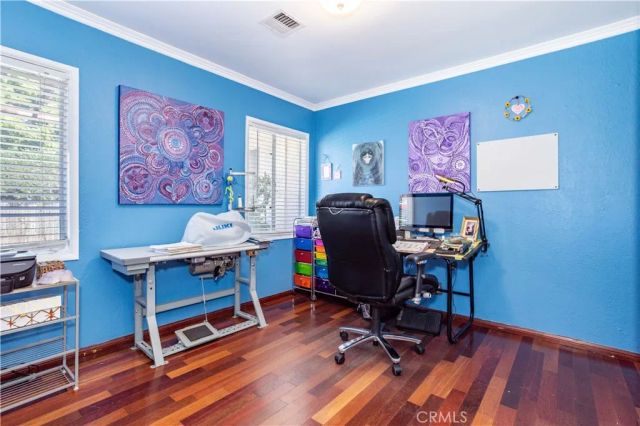 17101 Gault, Lake Balboa, CA 91406