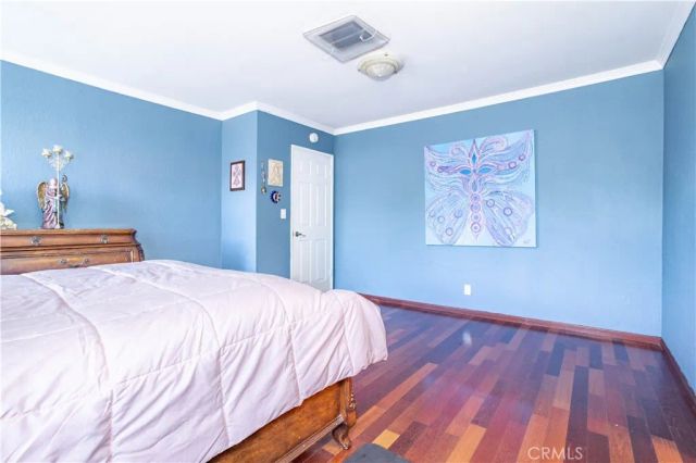 17101 Gault, Lake Balboa, CA 91406