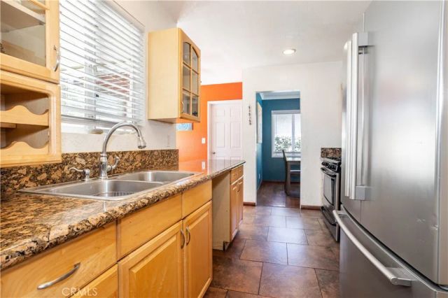 17101 Gault, Lake Balboa, CA 91406