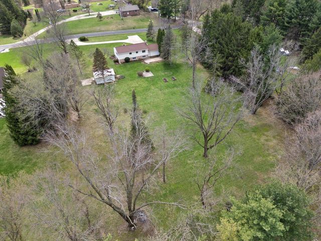 W750 Miramar ROAD, East Troy, WI 53120
