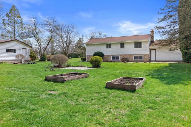 W750 Miramar ROAD, East Troy, WI 53120