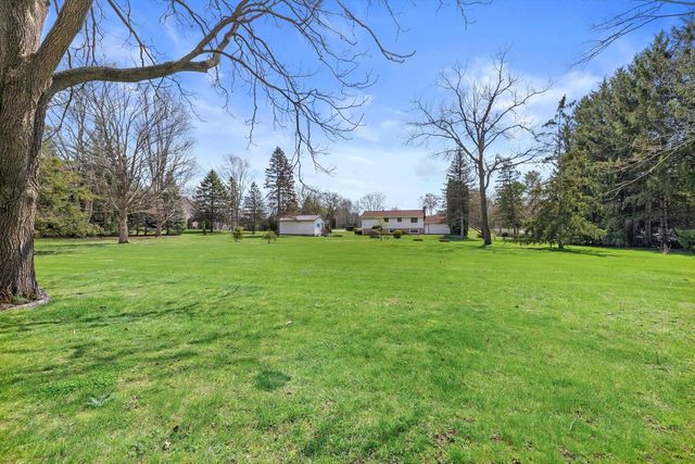 W750 Miramar ROAD, East Troy, WI 53120