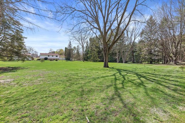 W750 Miramar ROAD, East Troy, WI 53120