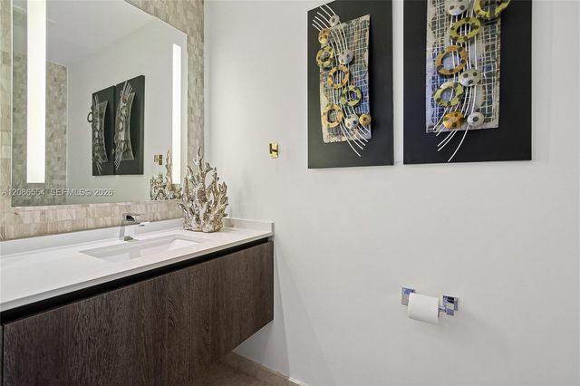 68 SE 6th Street 3306, Miami, FL 33131