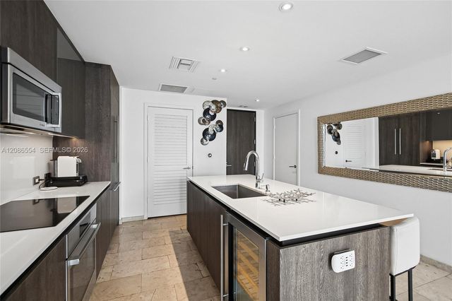 68 SE 6th Street 3306, Miami, FL 33131