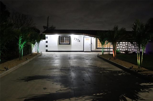 7774 Orleans St, Miramar, FL 33023