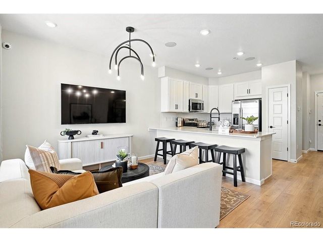 6820 Parterre Pkwy N 4, Thornton, CO 80602