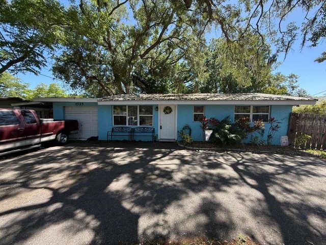 1725 S SHADE AVENUE, Sarasota, FL 34239