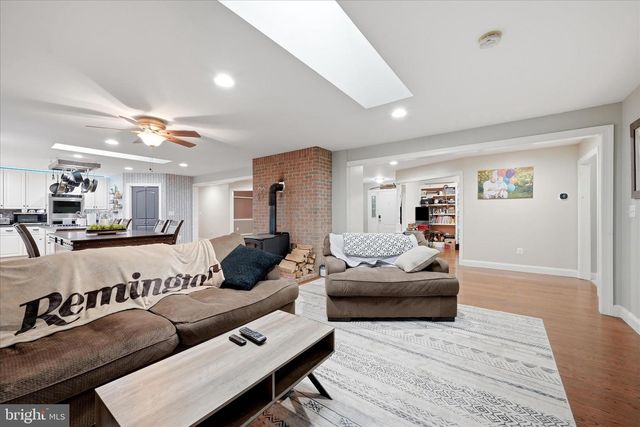 211 CREEKVIEW LN, Middletown, VA 22645